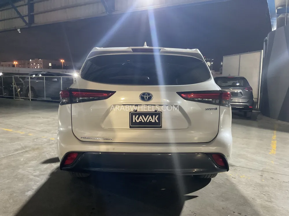 Toyota Highlander 2020 for Sale in Dubai Image-5