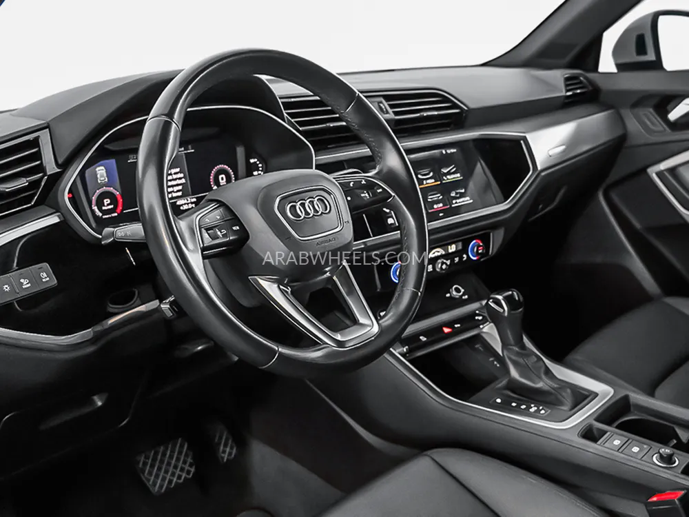 Audi Q3 2021 for Sale in Dubai Image-7