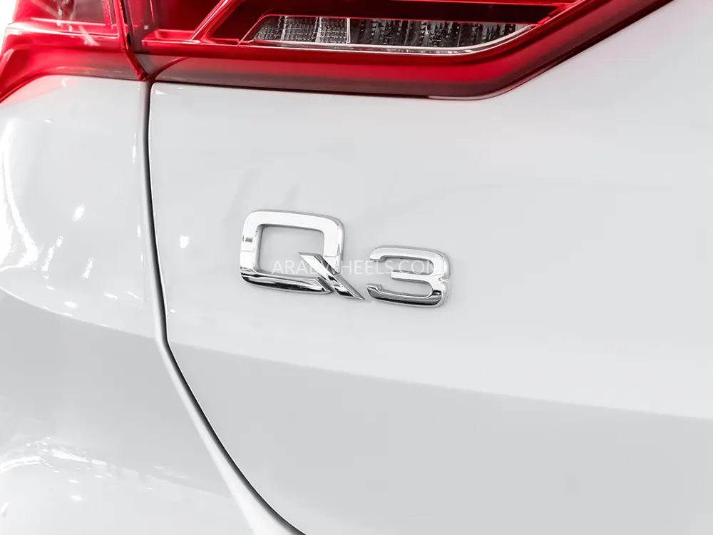 Audi Q3 2021 for Sale in Dubai Image-14