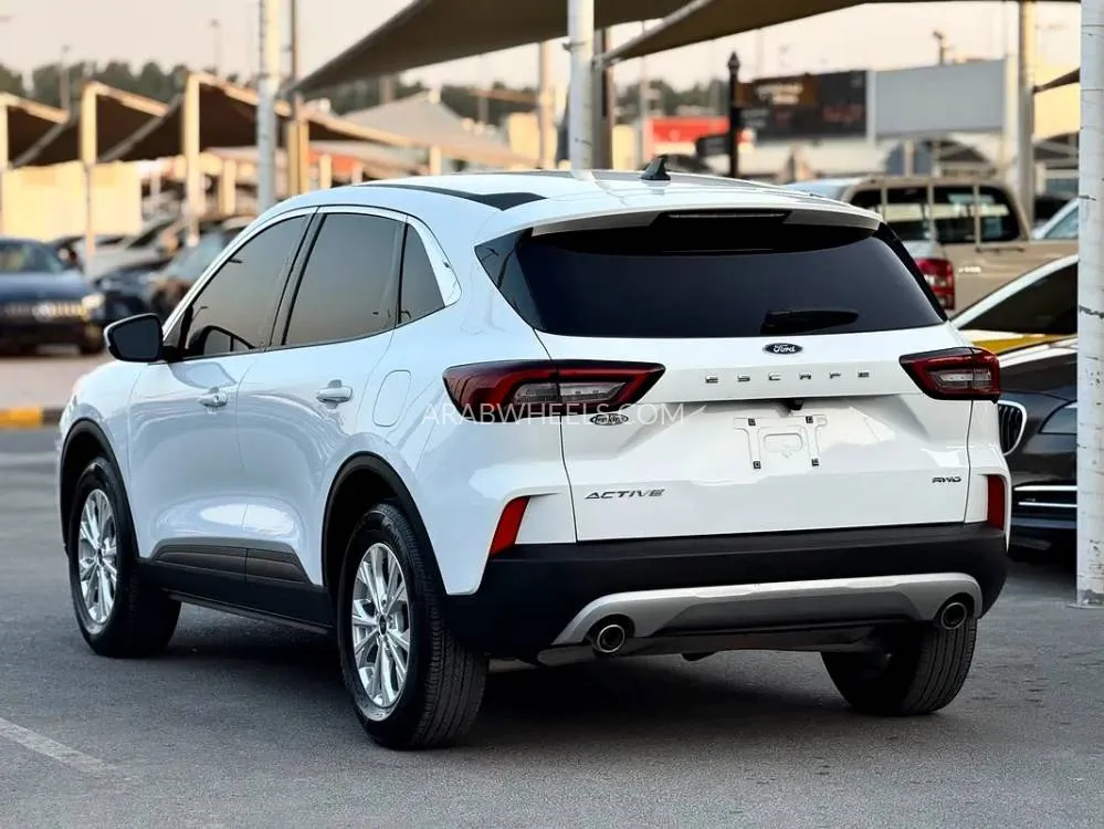 Ford Escape 2023 for Sale in Sharjah Image-8