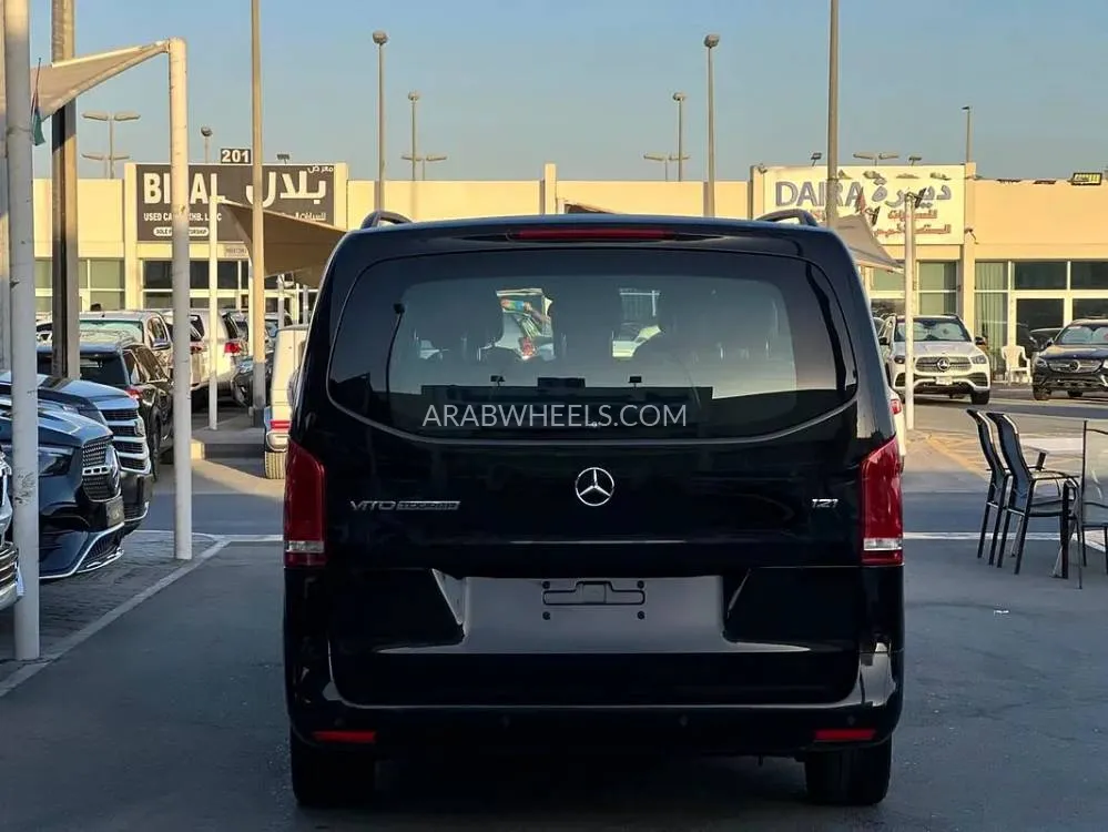 Mercedes Benz Vito 2019 for Sale in Sharjah Image-11