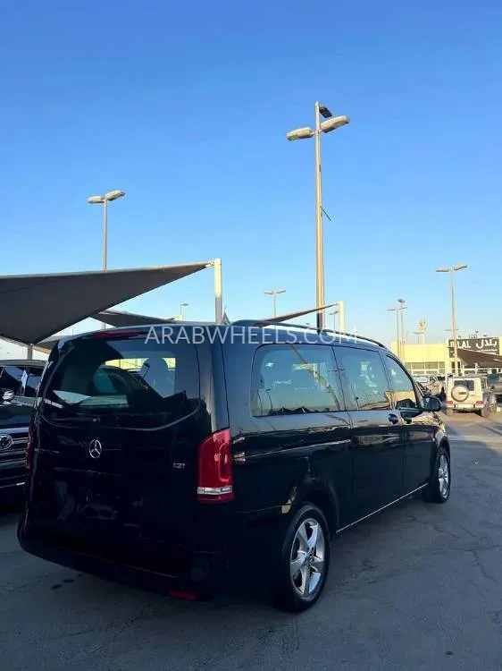 Mercedes Benz Vito 2019 for Sale in Sharjah Image-15