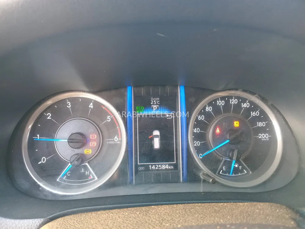 Toyota Fortuner 2018 for Sale in Sharjah Image-12