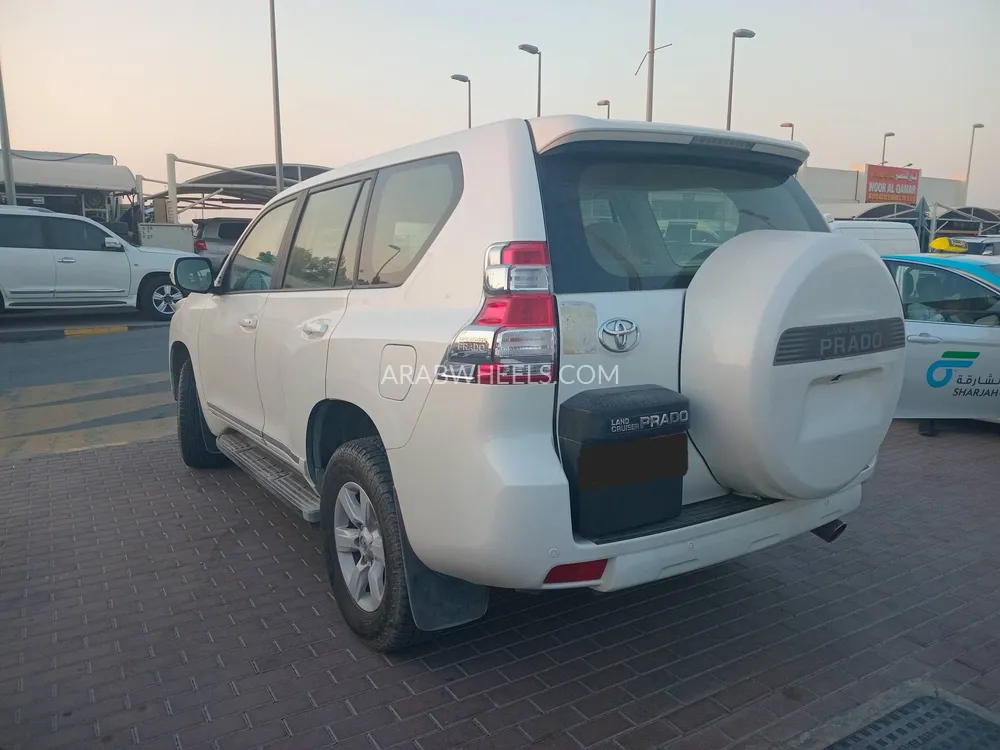 Toyota Land Cruiser Prado 2016 for Sale in Sharjah Image-2