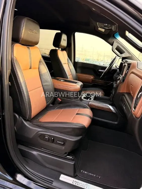 Chevrolet Silverado 2020 for Sale in Dubai Image-14