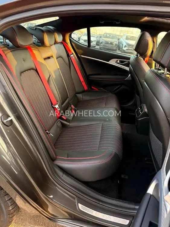 Genesis G70 2023 for Sale in Dubai Image-4