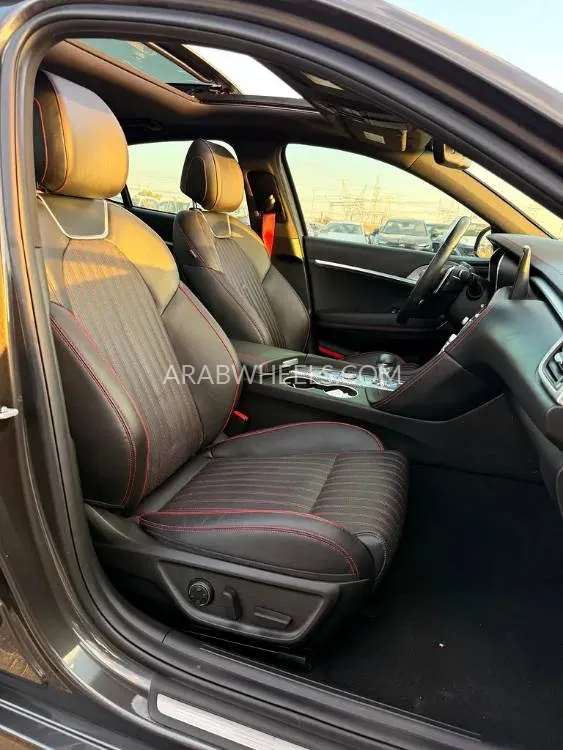 Genesis G70 2023 for Sale in Dubai Image-17