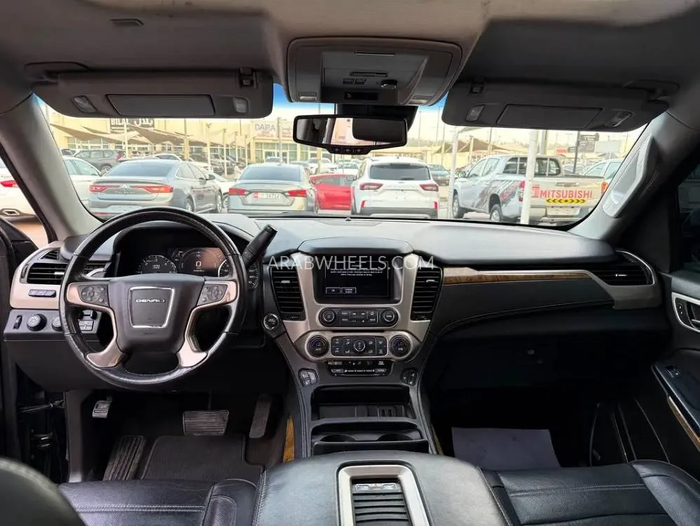 GMC Yukon 2017 for Sale in Sharjah Image-2