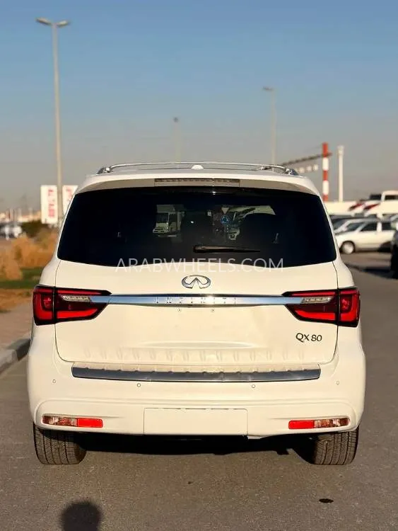 Infiniti QX80 2019 for Sale in Dubai Image-10
