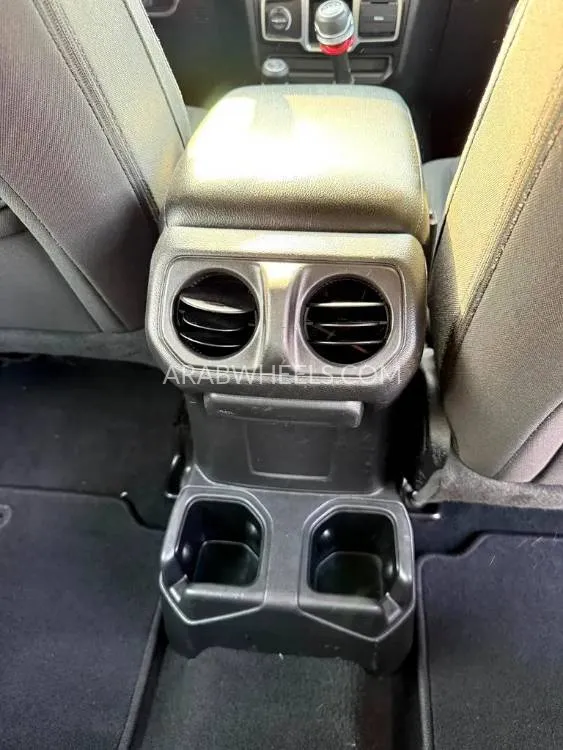 جيب غلادياتور 2022 for Sale in دبي Image-7