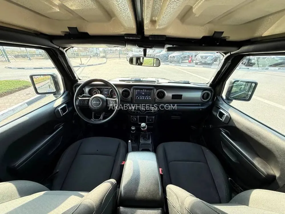 جيب غلادياتور 2022 for Sale in دبي Image-16