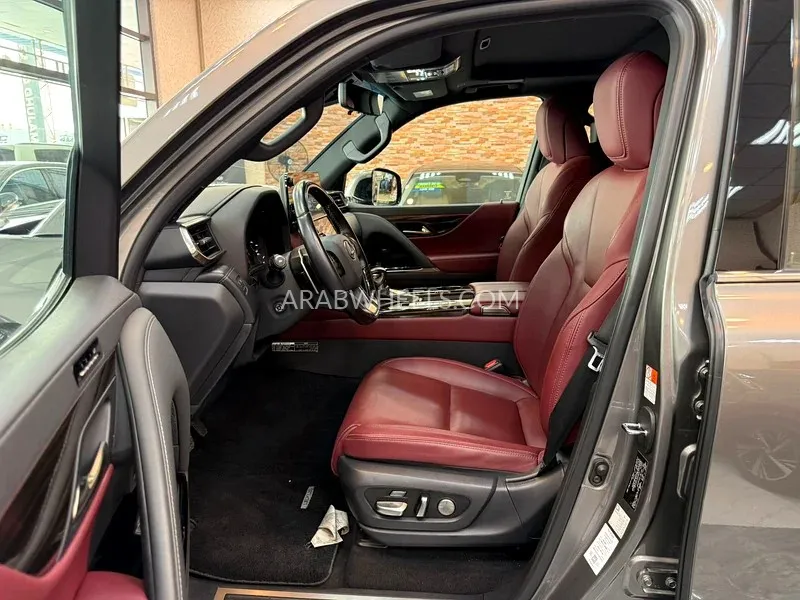 Lexus LX 2022 for Sale in Dubai Image-6