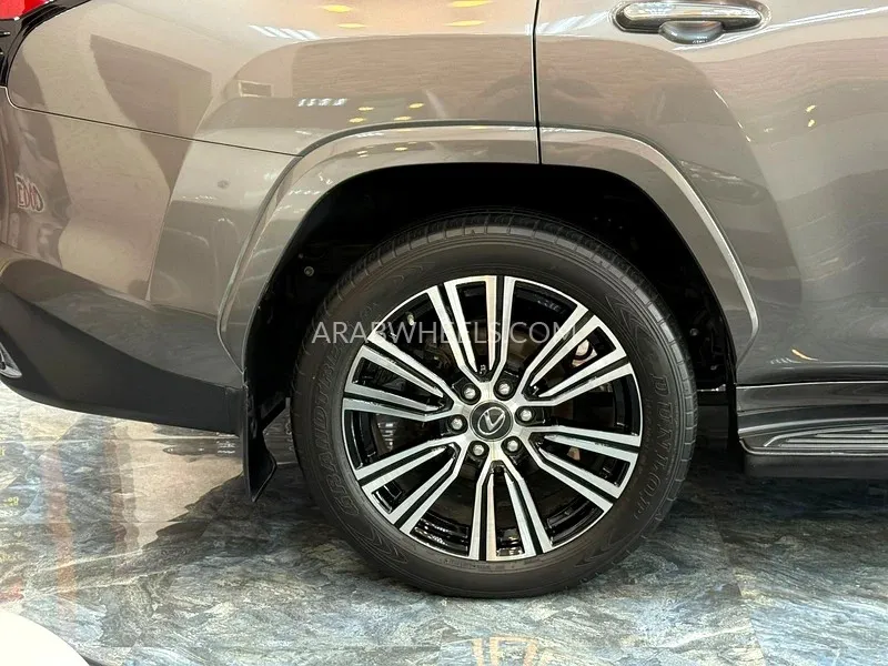 Lexus LX 2022 for Sale in Dubai Image-18