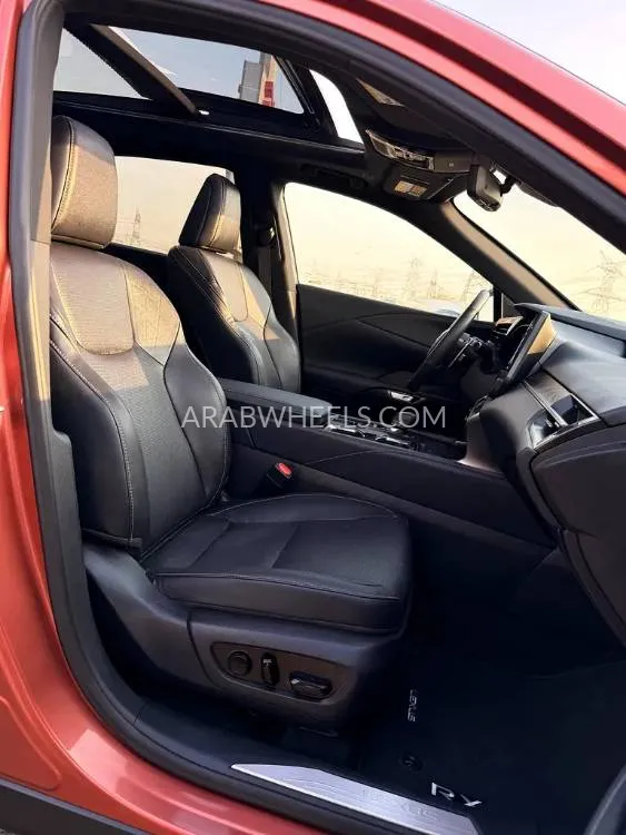 Lexus RX 2023 for Sale in Dubai Image-10