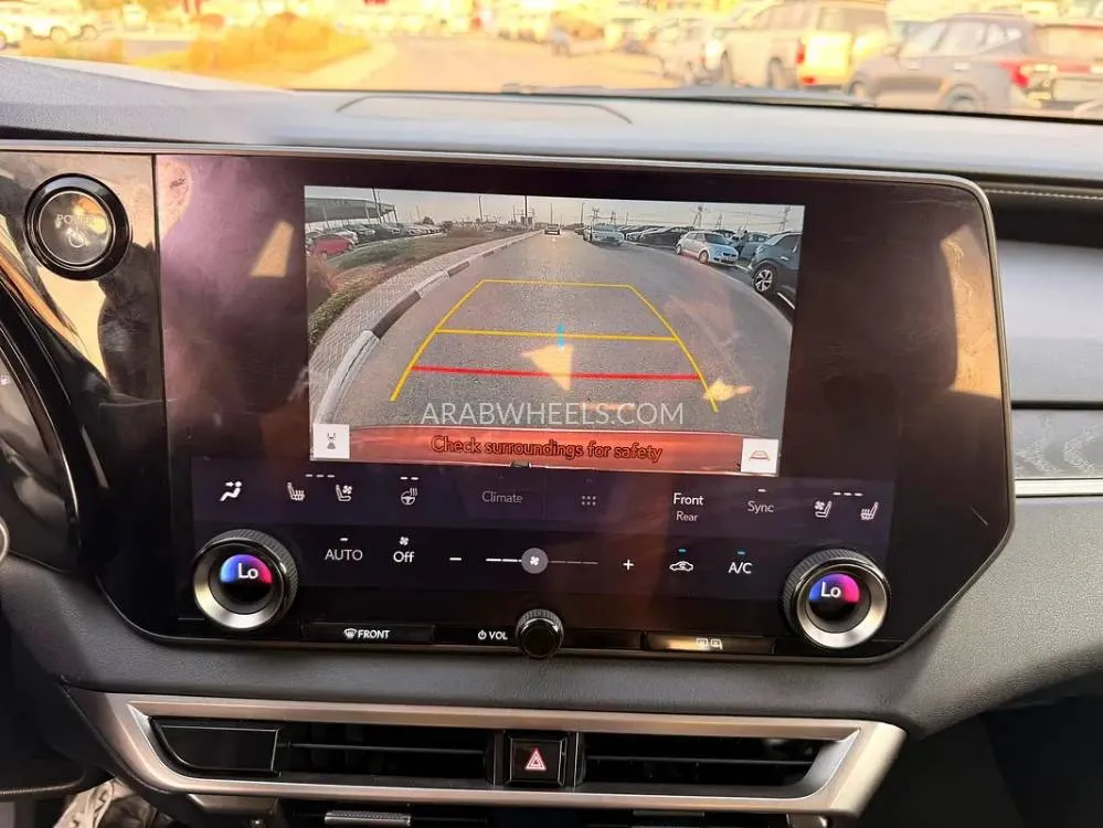 Lexus RX 2023 for Sale in Dubai Image-17