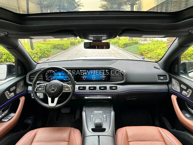 Mercedes Benz GLE Class 2022 for Sale in Dubai Image-12