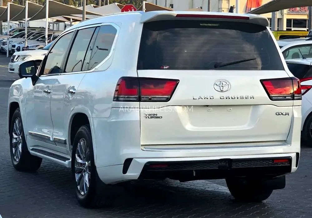 Toyota Land Cruiser 2015 for Sale in Sharjah Image-8