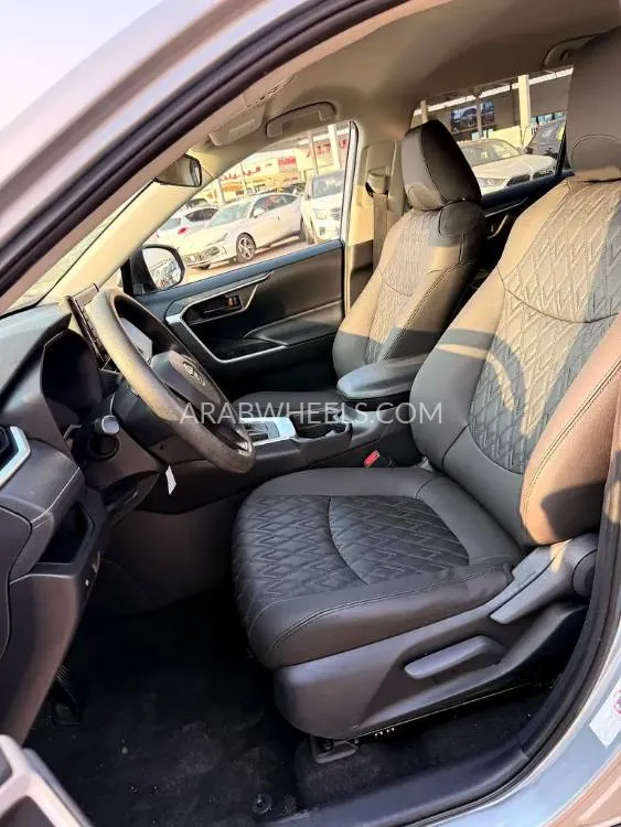 Toyota Rav4 2019 for Sale in Dubai Image-15