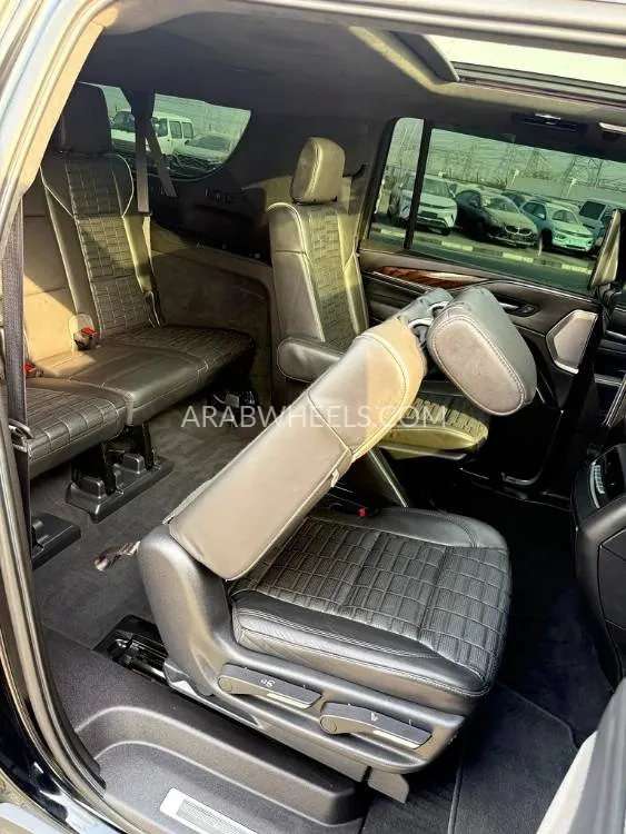 Cadillac Escalade 2021 for Sale in Dubai Image-7