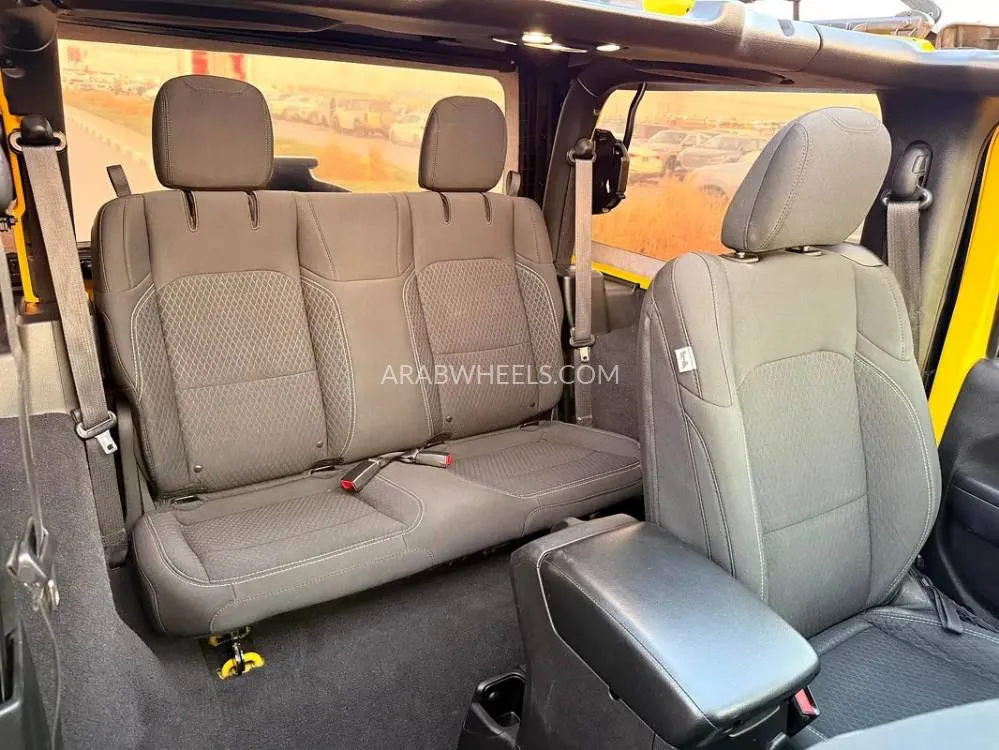 Jeep Wrangler 2021 for Sale in Dubai Image-15