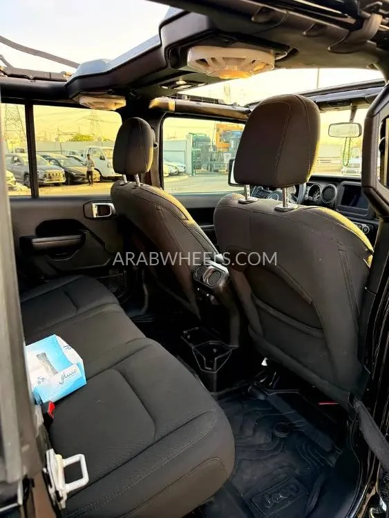 Jeep Wrangler 2021 for Sale in Dubai Image-3