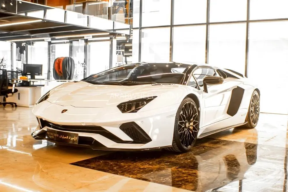 Lamborghini Aventador 2018 for Sale in Abu Dhabi Image-5