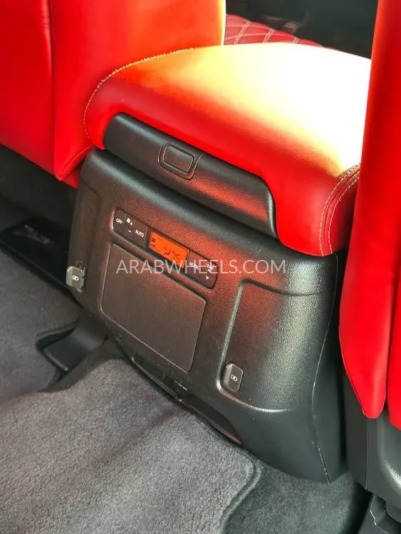 Nissan Armada 2019 for Sale in Dubai Image-6