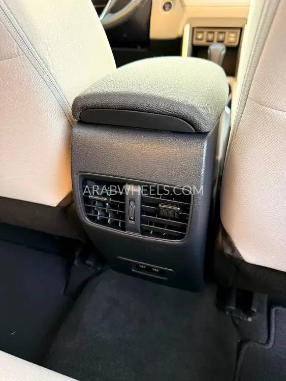 Toyota Corolla Cross 2022 for Sale in Dubai Image-12