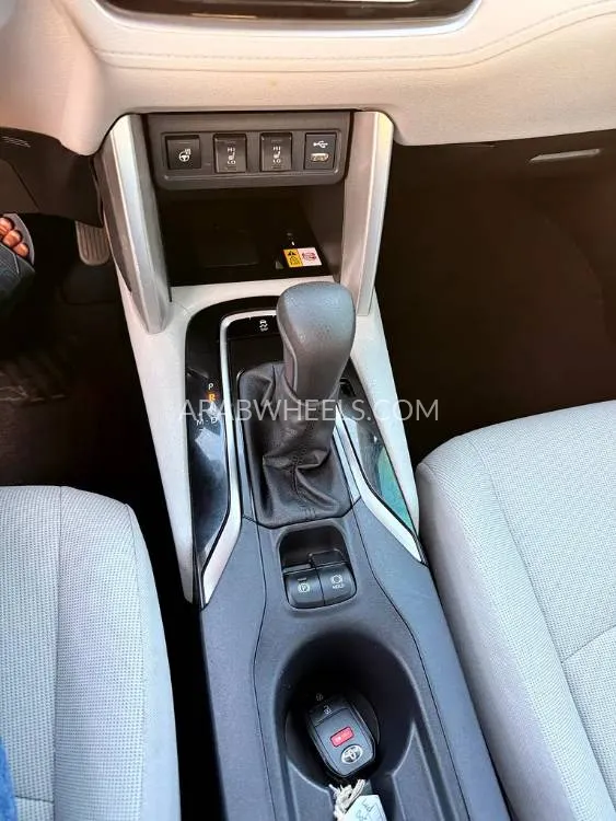 Toyota Corolla Cross 2022 for Sale in Dubai Image-17
