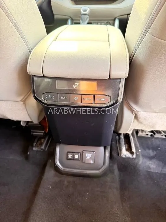 تويوتا جراند هايلاندر 2020 for Sale in دبي Image-14