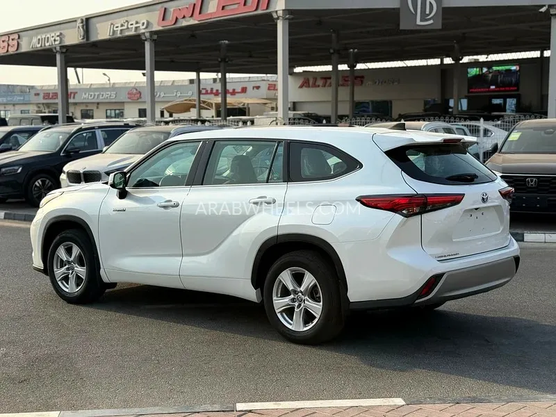 تويوتا جراند هايلاندر 2022 for Sale in دبي Image-19