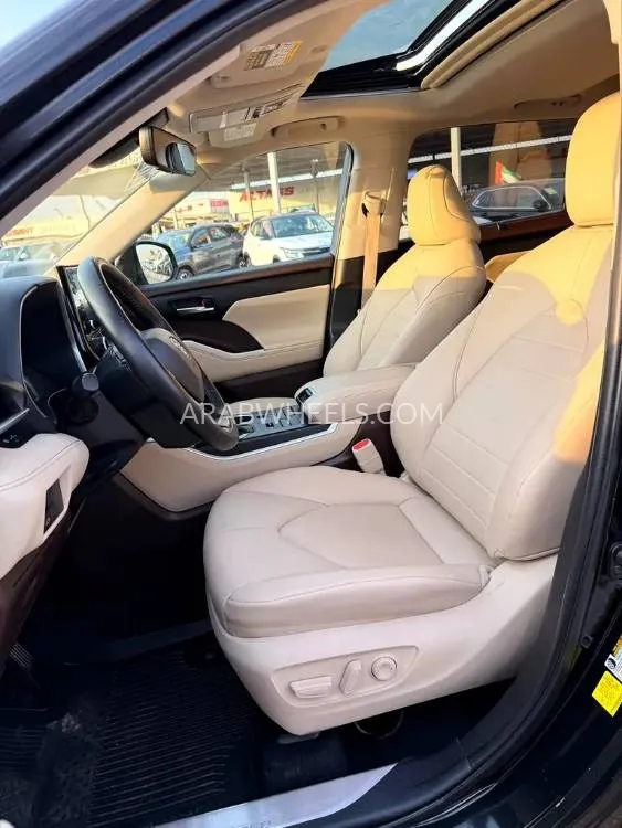 تويوتا جراند هايلاندر 2022 for Sale in دبي Image-3