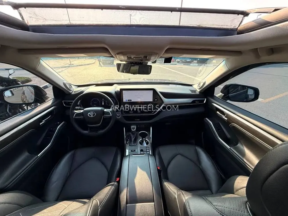 تويوتا جراند هايلاندر 2023 for Sale in دبي Image-7