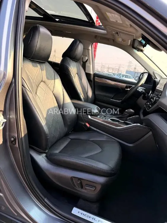 تويوتا جراند هايلاندر 2023 for Sale in دبي Image-19