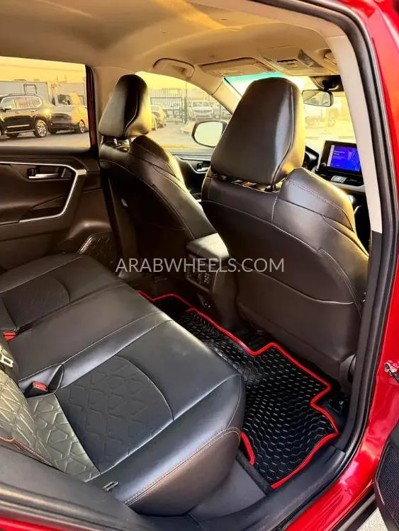 Toyota Rav4 2023 for Sale in Dubai Image-8