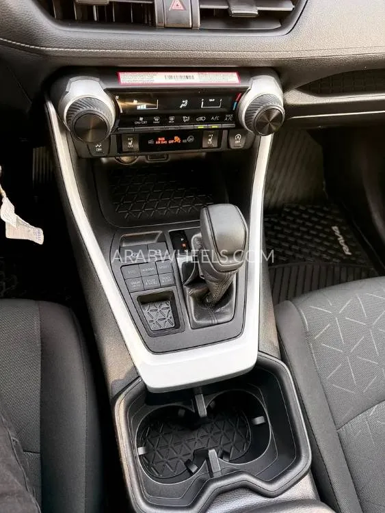 تويوتا راف 4 2024 for Sale in دبي Image-17