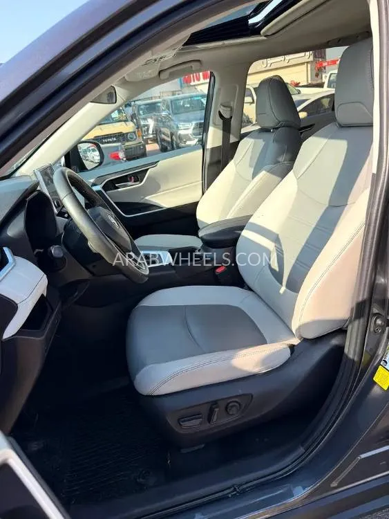 تويوتا راف 4 2022 for Sale in دبي Image-8