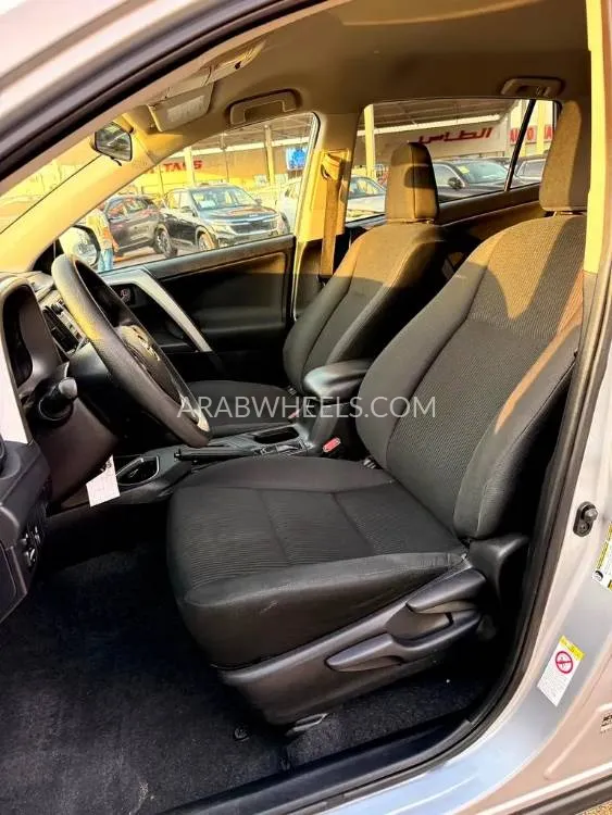 Toyota Rav4 2016 for Sale in Dubai Image-12