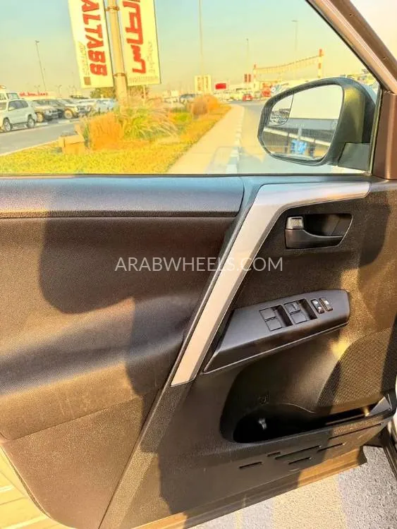 Toyota Rav4 2016 for Sale in Dubai Image-13