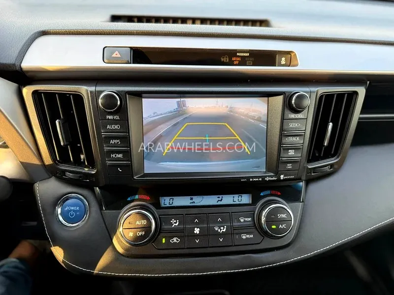 Toyota Rav4 2016 for Sale in Dubai Image-5