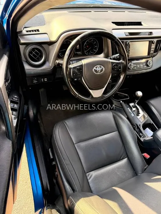 Toyota Rav4 2018 for Sale in Dubai Image-5