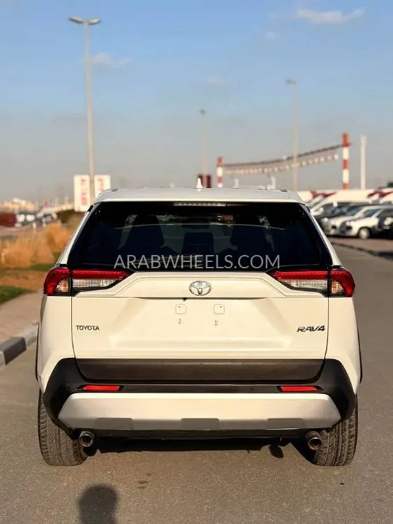 Toyota Rav4 2019 for Sale in Dubai Image-5