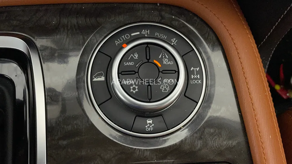 Nissan Patrol 2022 for Sale in Dubai Image-38