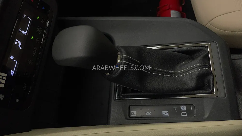 تويوتا يارس 2024 for Sale in دبي Image-17