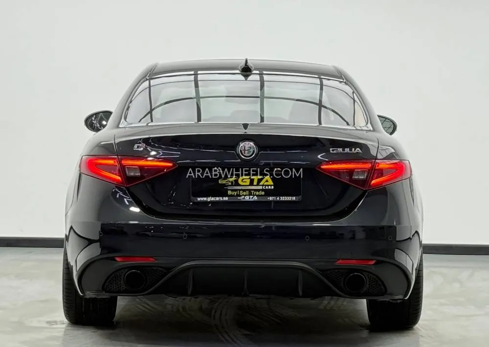 Alfa Romeo Giulia 2023 for Sale in Dubai Image-5
