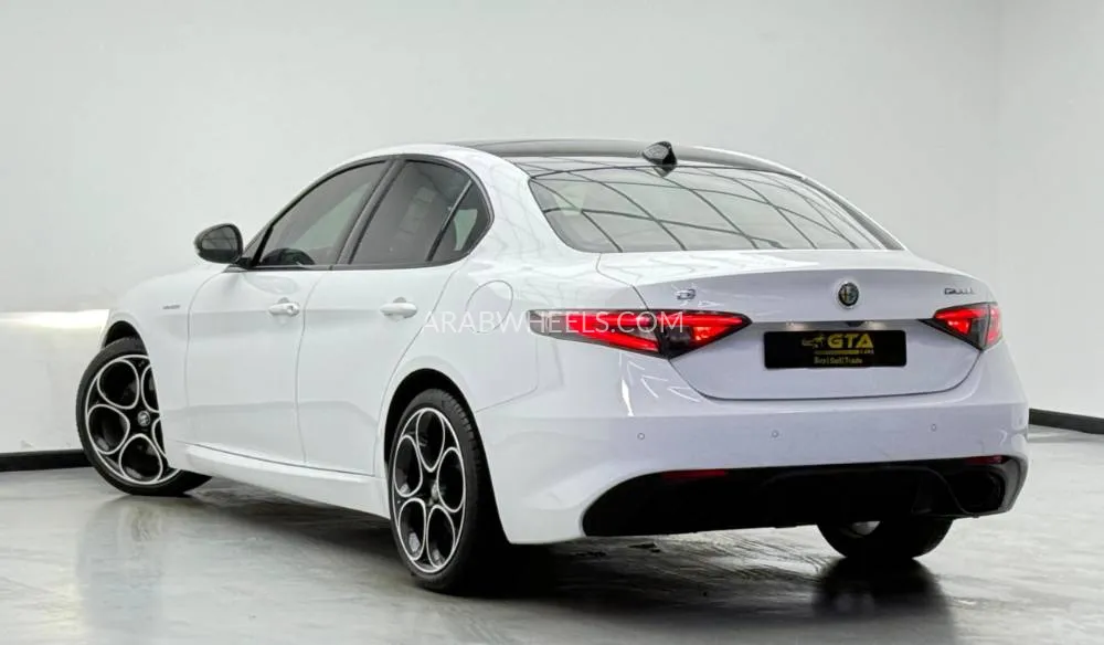 Alfa Romeo Giulia 2024 for Sale in Dubai Image-7