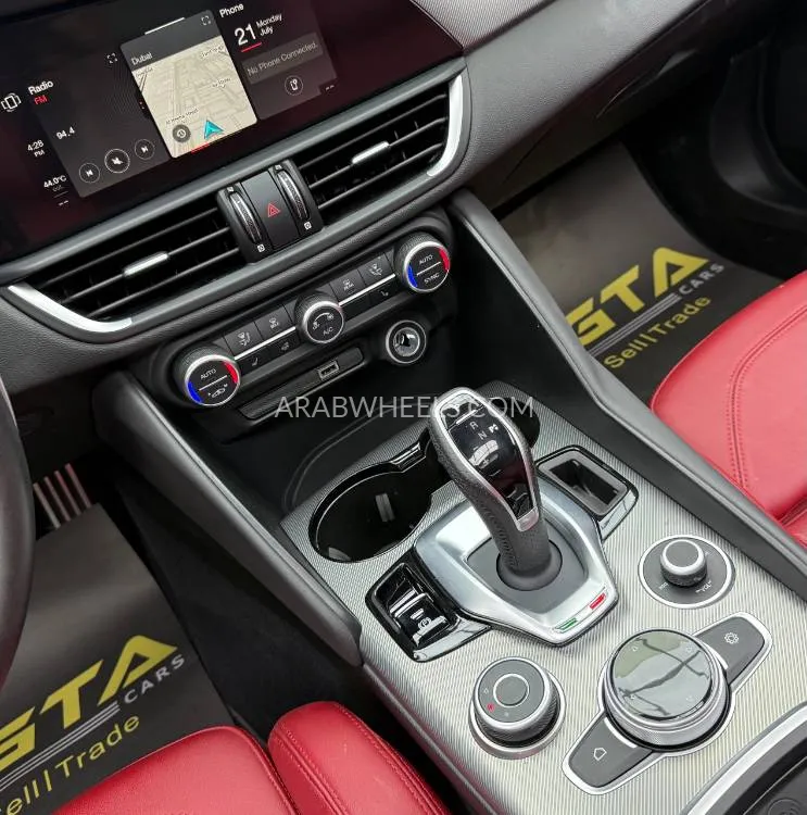 Alfa Romeo Giulia 2024 for Sale in Dubai Image-15