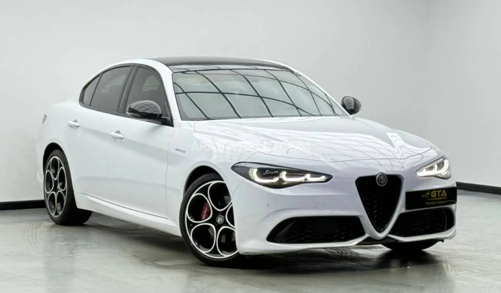 Alfa Romeo Giulia 2024 for Sale in Dubai Image-19