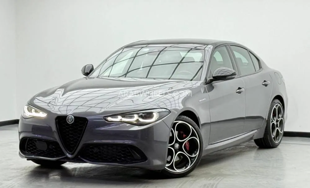 Alfa Romeo Giulia 2024 for Sale in Dubai Image-3