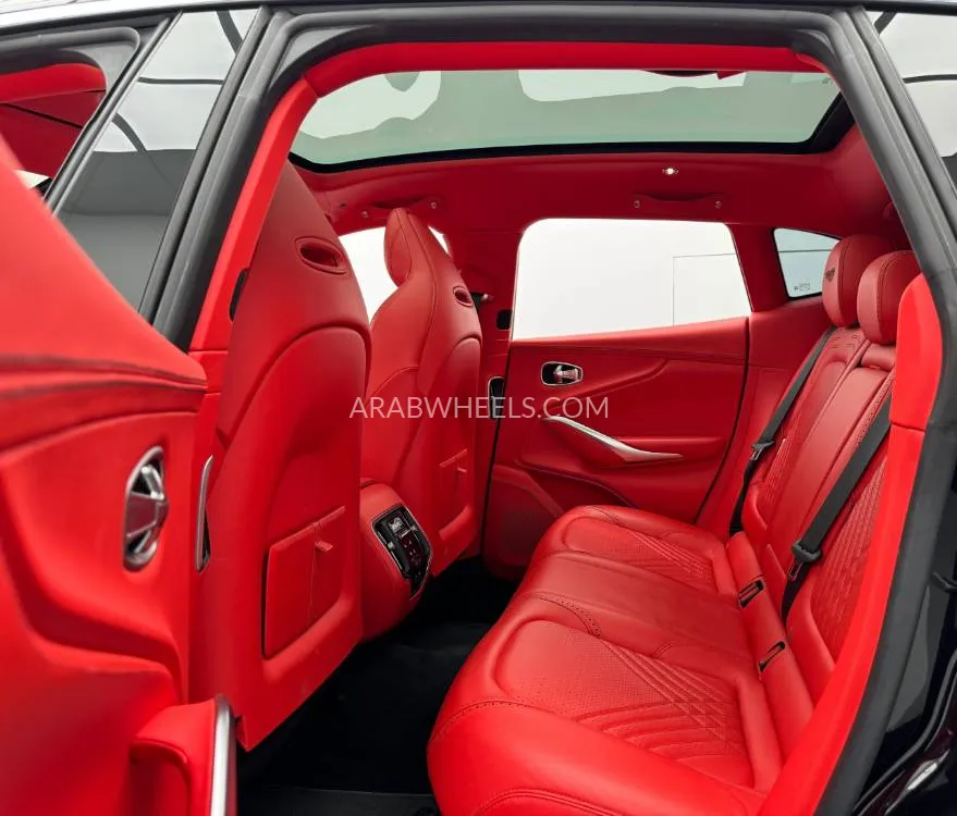 Aston Martin DBX 2021 for Sale in Dubai Image-16